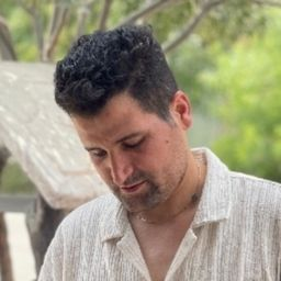 رزومه‌ی ایمان سلگی